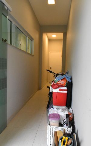 Casa à venda com 330m², 3 quartos e 3 vagasCorredor