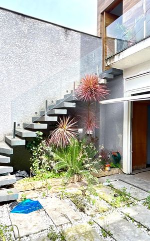 Casa para alugar com 330m², 3 quartos e 6 vagasGaragem