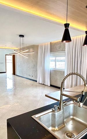 Casa para alugar com 330m², 3 quartos e 6 vagasCozinha