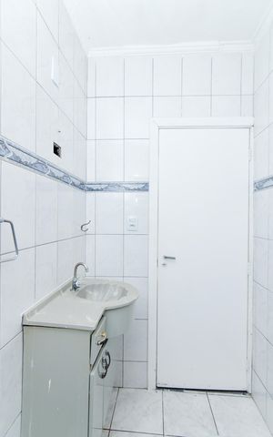 Casa à venda com 238m², 3 quartos e 2 vagasBanheiro Social