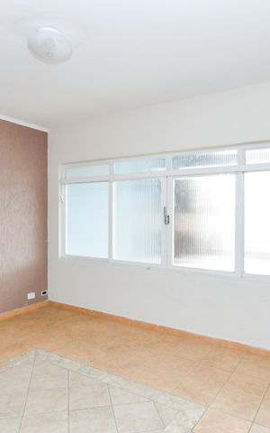 Casa à venda com 238m², 3 quartos e 2 vagasSala