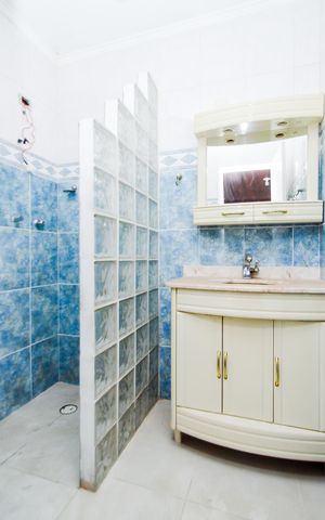 Casa à venda com 238m², 3 quartos e 2 vagasBanheiro da Suíte
