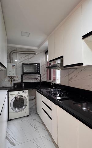 Apartamento para alugar com 43m², 2 quartos e 1 vaga Apartamento para alugar com 43m², 2 quartos e 1 vagaCozinha e Área de Serviço