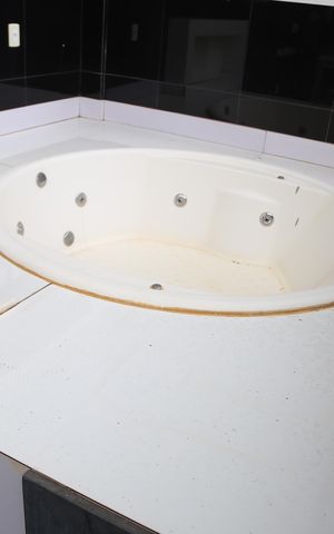 Apartamento à venda com 134m², 2 quartos e 2 vagasBanheira