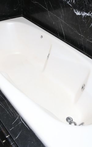 Apartamento à venda com 134m², 2 quartos e 2 vagasBanheiro 