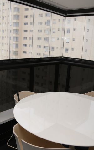Apartamento à venda com 134m², 2 quartos e 2 vagasVaranda do quarto