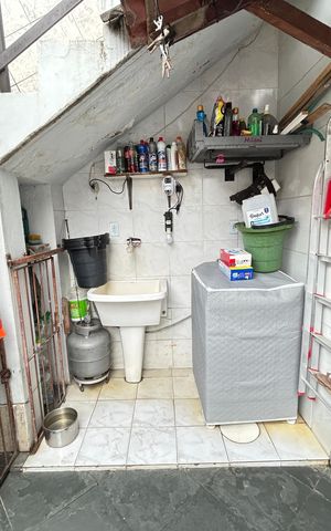 Casa à venda com 444m², 4 quartos e 2 vagasÁrea de Serviço