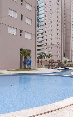 Apartamento à venda com 113m², 3 quartos e 3 vagas Apartamento à venda com 113m², 3 quartos e 3 vagasÁrea comum - Piscina