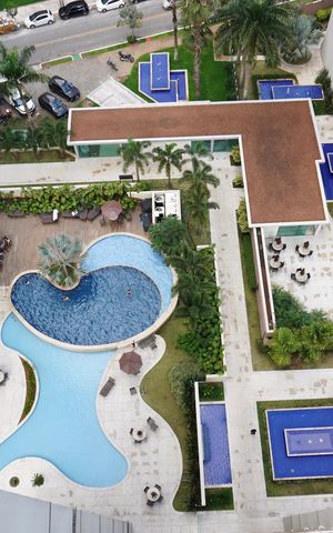 Apartamento à venda com 113m², 3 quartos e 3 vagas Apartamento à venda com 113m², 3 quartos e 3 vagasSala - Vista