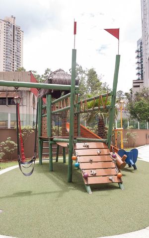 Apartamento à venda com 113m², 3 quartos e 3 vagas Apartamento à venda com 113m², 3 quartos e 3 vagasÁrea comum - Playground