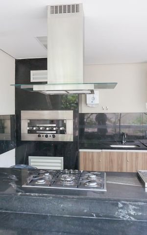 Apartamento à venda com 113m², 3 quartos e 3 vagas Apartamento à venda com 113m², 3 quartos e 3 vagasÁrea comum - Churrasqueira