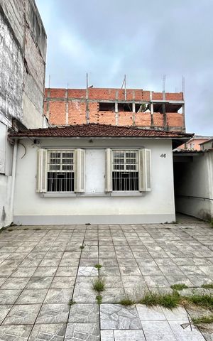 Casa à venda com 70m², 2 quartos e 3 vagas Casa à venda com 70m², 2 quartos e 3 vagasGaragem