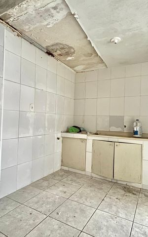 Casa à venda com 70m², 2 quartos e 3 vagas Casa à venda com 70m², 2 quartos e 3 vagasCozinha
