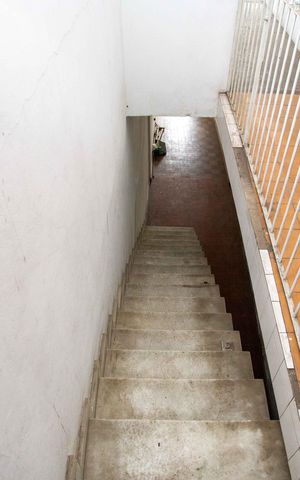 Casa à venda com 136m², 3 quartos e 1 vagaEscada