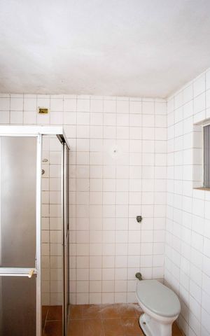 Casa à venda com 136m², 3 quartos e 1 vagaBanheiro 1