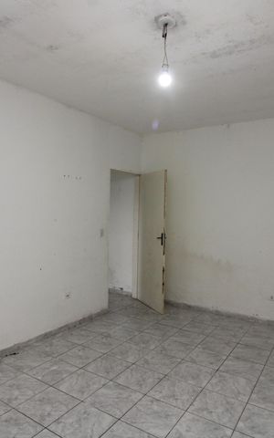 Casa para alugar com 30m², 1 quarto e 1 vagaSuíte