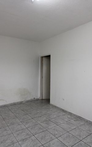 Casa para alugar com 30m², 1 quarto e 1 vagaSala / Cozinha