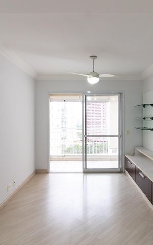 Apartamento à venda com 77m², 3 quartos e 2 vagas Apartamento à venda com 77m², 3 quartos e 2 vagasSala