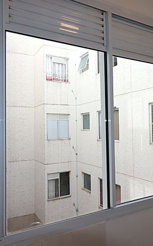 Apartamento à venda com 41m², 2 quartos e 1 vagaJanela da Cozinha e Área de Serviço
