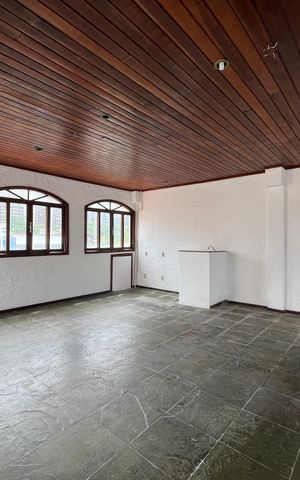 Casa de condomínio à venda com 300m², 5 quartos e 2 vagas Casa de condomínio à venda com 300m², 5 quartos e 2 vagasSalão do terraço