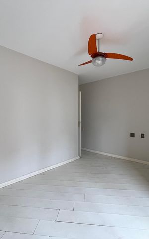Casa de condomínio à venda com 300m², 5 quartos e 2 vagas Casa de condomínio à venda com 300m², 5 quartos e 2 vagasQuarto suíte