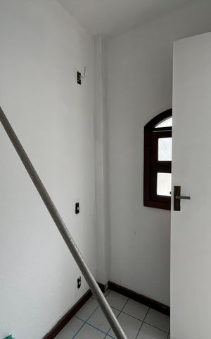 Casa de condomínio à venda com 300m², 5 quartos e 2 vagas Casa de condomínio à venda com 300m², 5 quartos e 2 vagasDepósito
