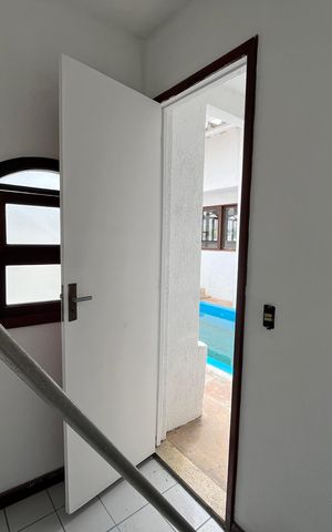 Casa de condomínio à venda com 300m², 5 quartos e 2 vagas Casa de condomínio à venda com 300m², 5 quartos e 2 vagasDepósito