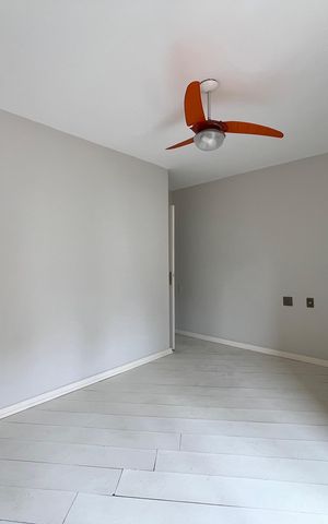 Casa de condomínio à venda com 300m², 5 quartos e 2 vagas Casa de condomínio à venda com 300m², 5 quartos e 2 vagasQuarto suíte