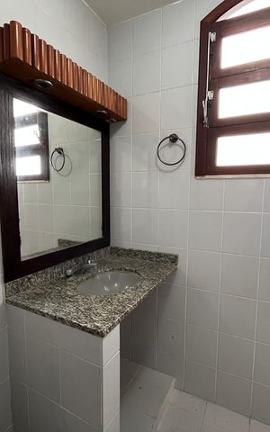 Casa de condomínio à venda com 300m², 5 quartos e 2 vagas Casa de condomínio à venda com 300m², 5 quartos e 2 vagasBanheiro da Suíte 2