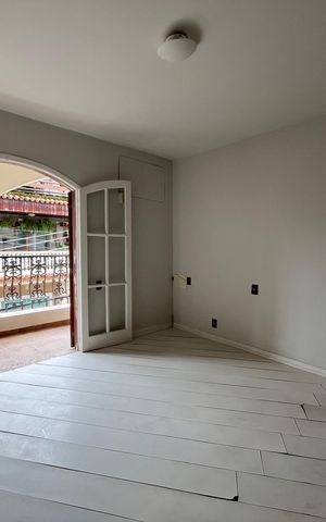 Casa de condomínio à venda com 300m², 5 quartos e 2 vagas Casa de condomínio à venda com 300m², 5 quartos e 2 vagasQuarto 2