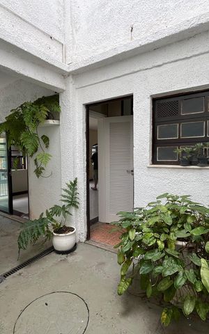 Casa de condomínio à venda com 300m², 5 quartos e 2 vagas Casa de condomínio à venda com 300m², 5 quartos e 2 vagasGaragem