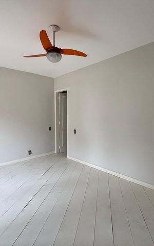 Casa de condomínio à venda com 300m², 5 quartos e 2 vagas Casa de condomínio à venda com 300m², 5 quartos e 2 vagasQuarto suíte