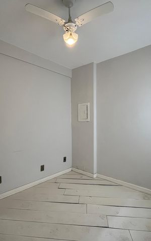 Casa de condomínio à venda com 300m², 5 quartos e 2 vagas Casa de condomínio à venda com 300m², 5 quartos e 2 vagasQuarto Suíte 2