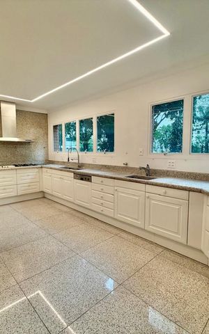 Apartamento à venda com 796m², 3 quartos e 4 vagas