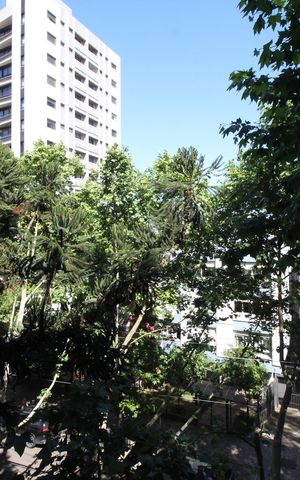 Apartamento à venda com 220m², 3 quartos e 2 vagasVista