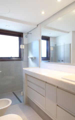 Apartamento à venda com 220m², 3 quartos e 2 vagasBanheiro da Suíte 1