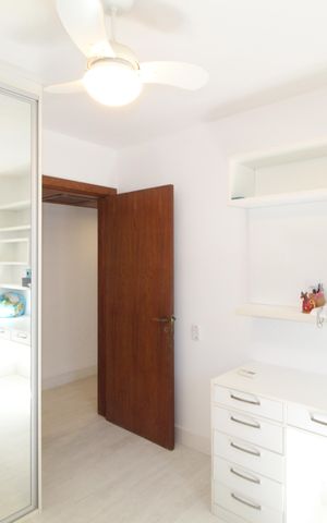 Apartamento à venda com 220m², 3 quartos e 2 vagasQuarto 2