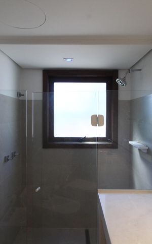 Apartamento à venda com 220m², 3 quartos e 2 vagasBanheiro da Suíte 1