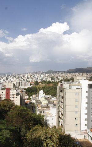 Apartamento para alugar com 80m², 2 quartos e 1 vagaVista