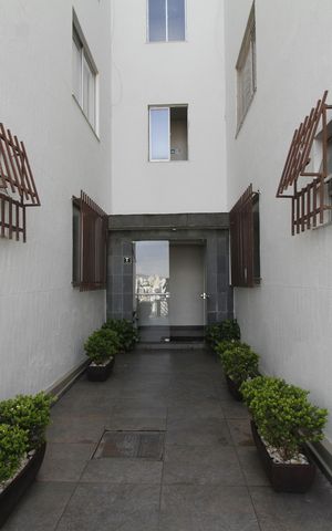 Apartamento para alugar com 80m², 2 quartos e 1 vagaEntrada