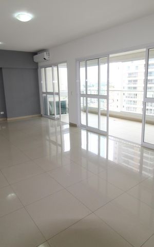 Apartamento para alugar com 143m², 3 quartos e 3 vagasSala