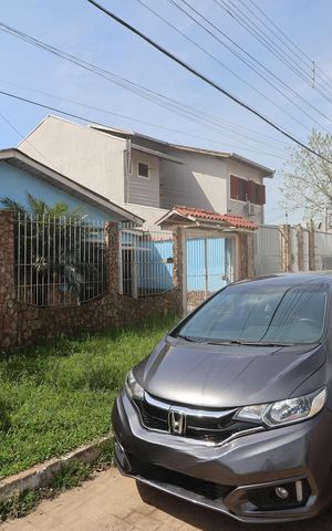 Casa à venda com 360m², 3 quartos e 2 vagasFachada