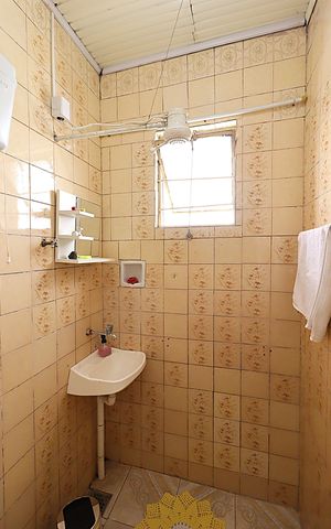 Casa para alugar com 98m², 1 quarto e 2 vagasBanheiro de serviço
