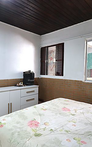 Casa para alugar com 98m², 1 quarto e 2 vagasQuarto 1