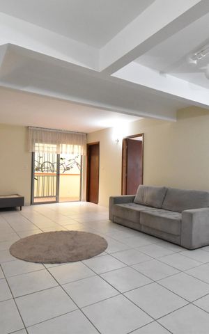 Casa para alugar com 280m², 6 quartos e 4 vagasSala 1