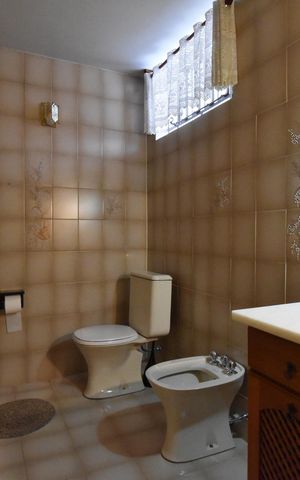 Casa para alugar com 280m², 6 quartos e 4 vagasBanheiro 3