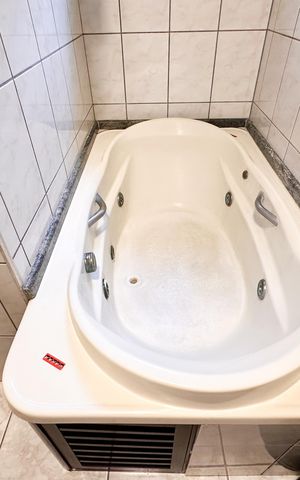 Casa à venda com 230m², 3 quartos e 2 vagas Casa à venda com 230m², 3 quartos e 2 vagasBanheiro da Suíte
