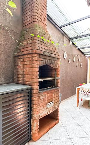 Casa à venda com 230m², 3 quartos e 2 vagas Casa à venda com 230m², 3 quartos e 2 vagasÁrea gourmet