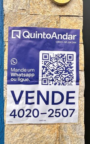 Casa à venda com 230m², 3 quartos e 2 vagas Casa à venda com 230m², 3 quartos e 2 vagasPlaca