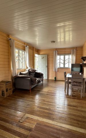 Casa para alugar com 70m², 2 quartos e 1 vaga Casa para alugar com 70m², 2 quartos e 1 vagaSala